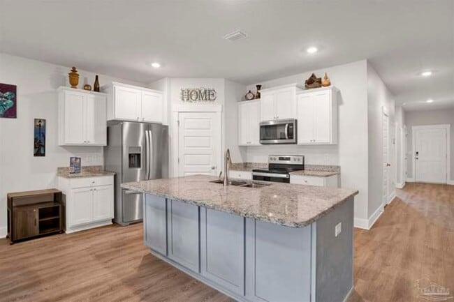 Photo - 4 bed family home in pool community