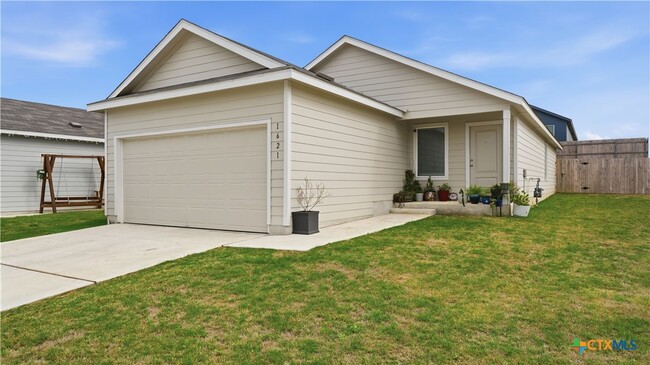 Building Photo - 1621 Pile Trl