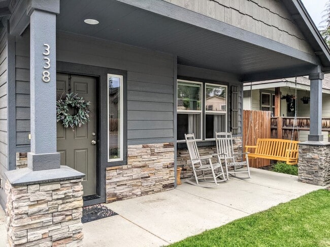 Photo - 3 Bed, 2 Bath Single Level Home in SE Bend...