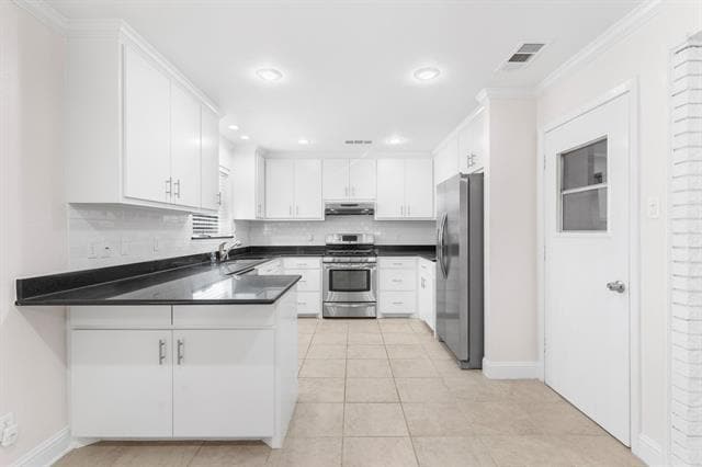 Photo - 831 Warren Way