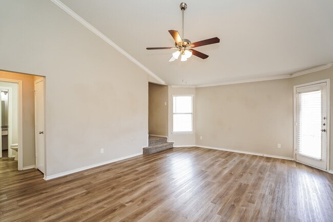 2105 Pacino Dr