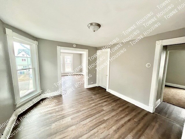 Photo - 305 15th St Unit Upper Front