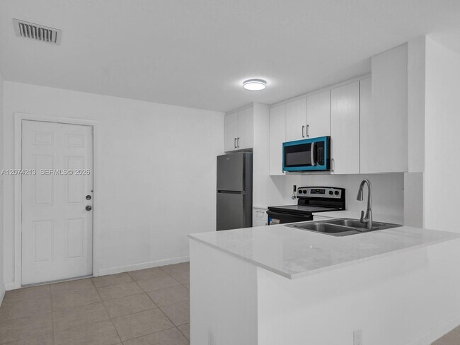 241 NW 40th St Unidad 3