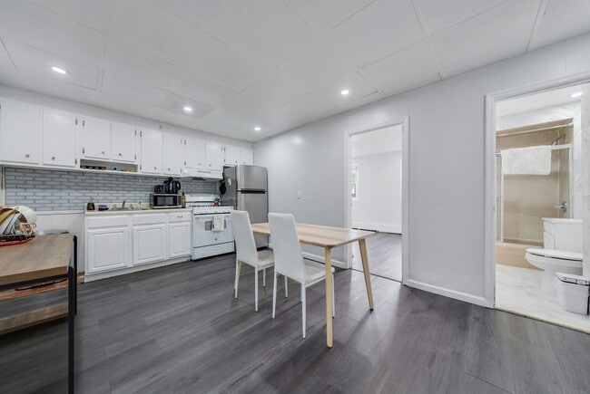 Photo - 112 34th St Apartment Unit 2