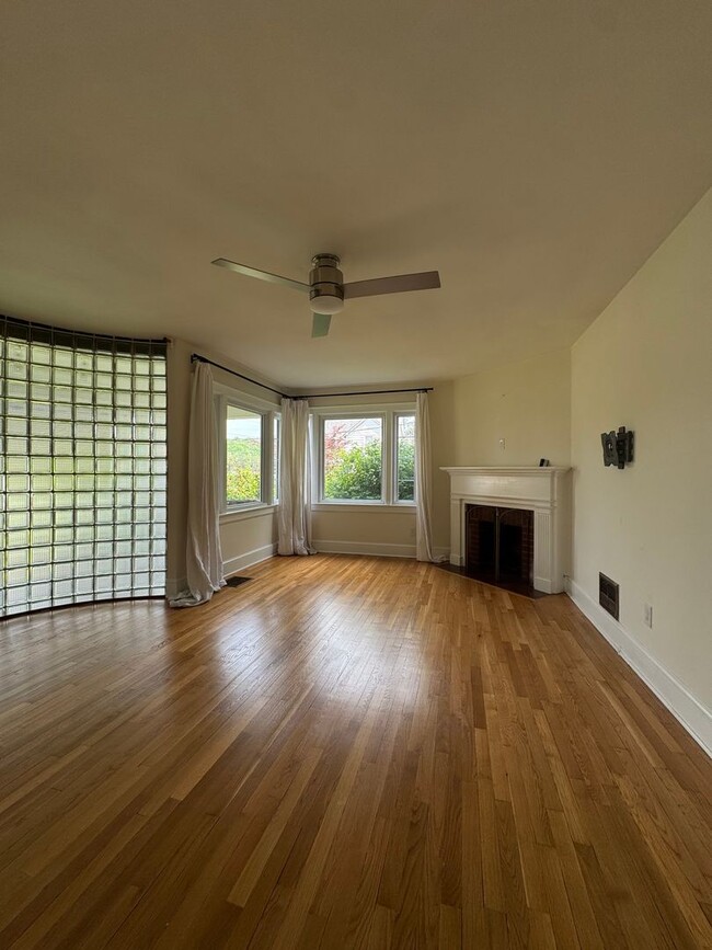 Unique and pristine home for rent in Cave ... - Unique and pristine home for rent in Cave ...