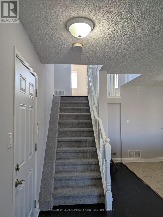 Photo - 152 Madelaine Dr