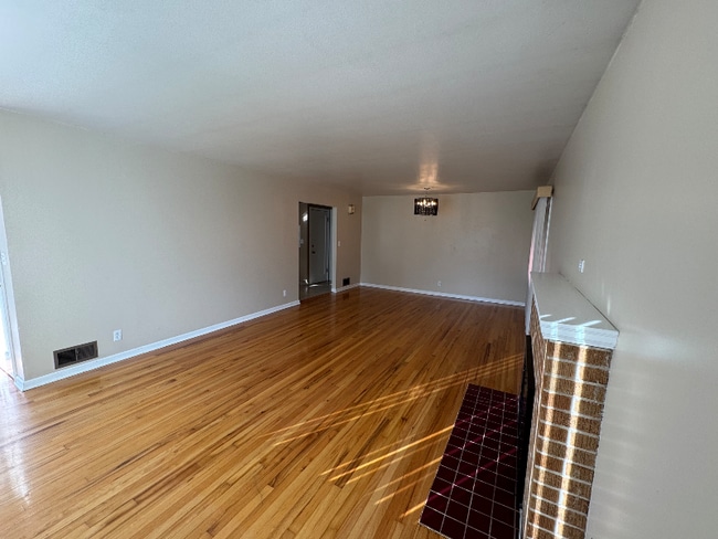 Photo - 825 E 35th Ave