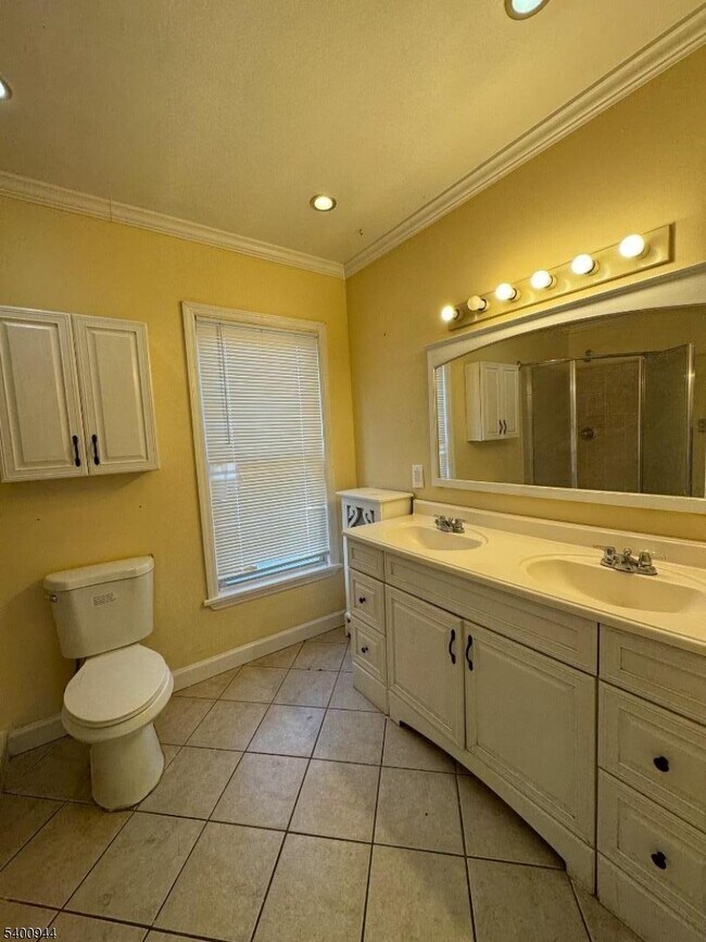 Photo - 1141 Louisa St