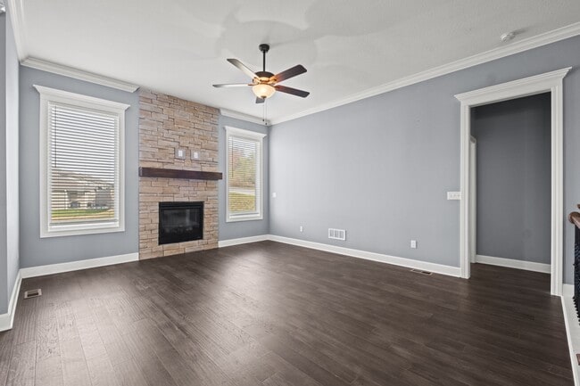 Photo - 15300 Jessica St
