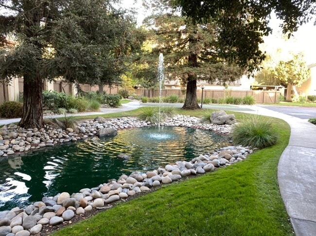 Upgraded 2 bedroom condo in a gated commun... - Upgraded 2 bedroom condo in a gated commun... Unit 200