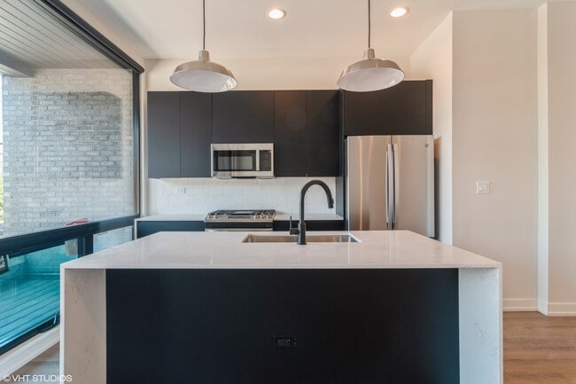Photo - 1775 N Clybourn Ave