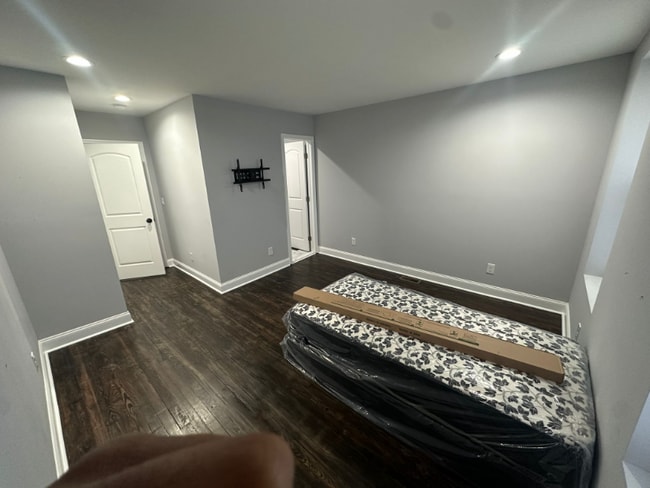 Photo - 2301 Iverson St