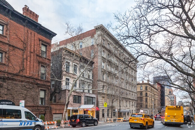Photo - 28 E 94th St