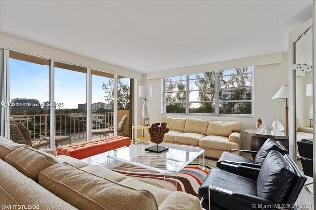Photo - 9341 E Bay Harbor Dr Unit 6D