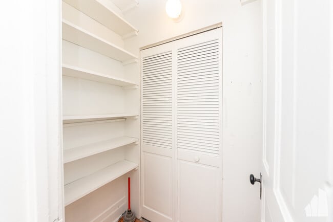 Photo - 1420 W Irving Park Rd Unit 3