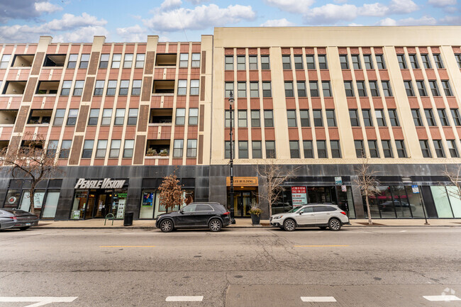 Building Photo - 4015 N Milwaukee Ave Unit 402 Rental