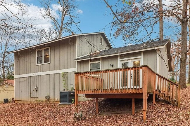 Rear view - 4173 Alicia Ct