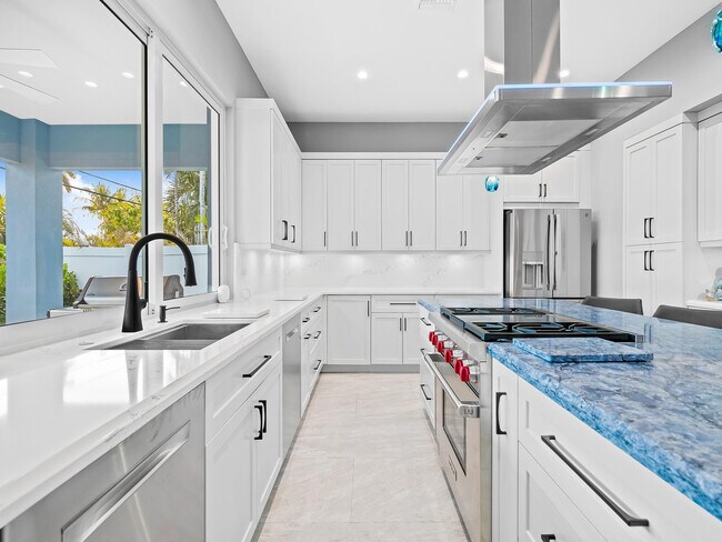 Photo - 2754 NE 31st Ct