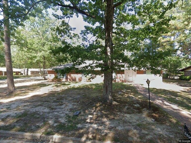 Building Photo - 2407 W 38th Ave