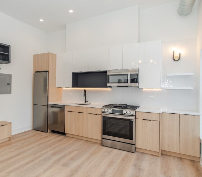 Photo - 2718 N Hampden Ct