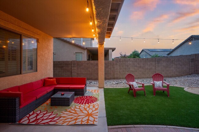 Building Photo - 8566 W Cinnabar Ave Rental