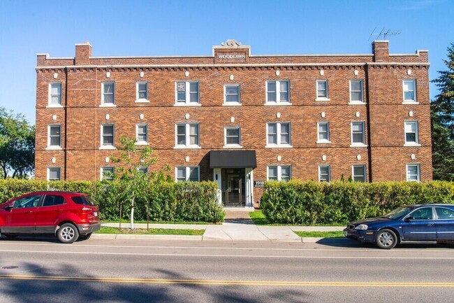 Building Photo - 1910 E 4th St Unit #B
