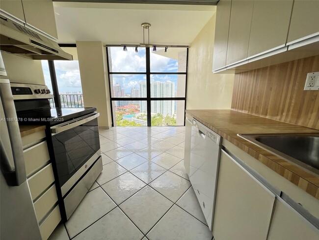 Photo - 18181 NE 31st Ct Unit 2705