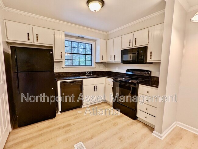 893 Westland Dr SW - 893 Westland Dr SW
