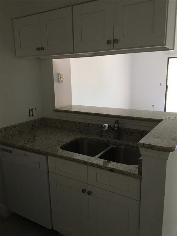 Photo - 375 Lake Ontario Ct