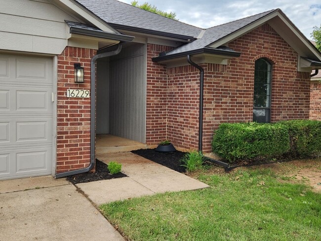 16229 Seminole Dr. - 16229 Seminole Dr.