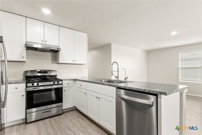 Photo - 2844 Rosefinch