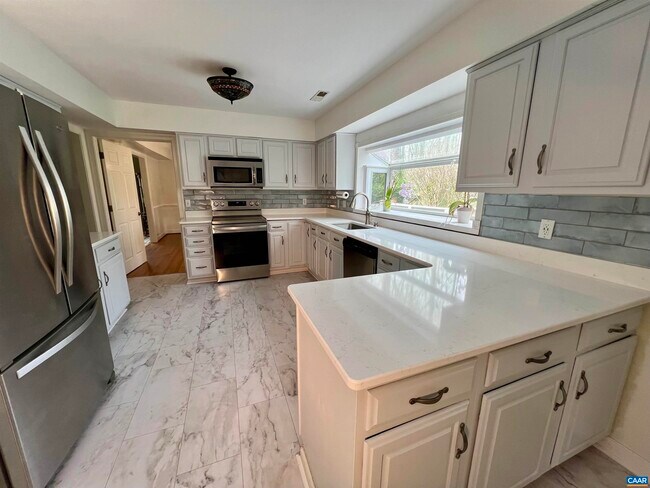 Photo - 1888 Franklin Dr