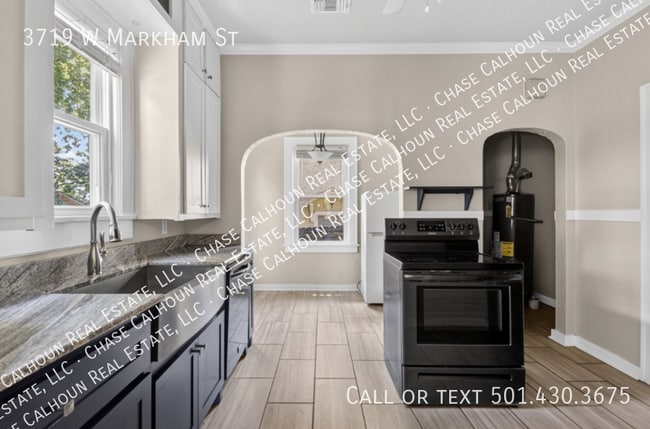 Photo - 3719 W Markham St