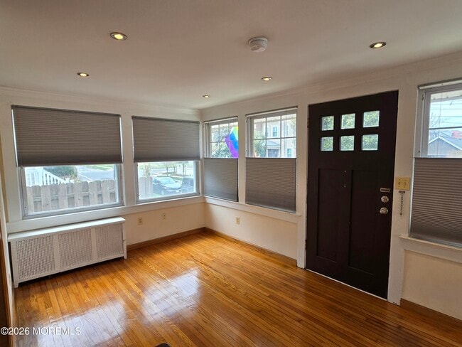 Photo - 904 Bergh St