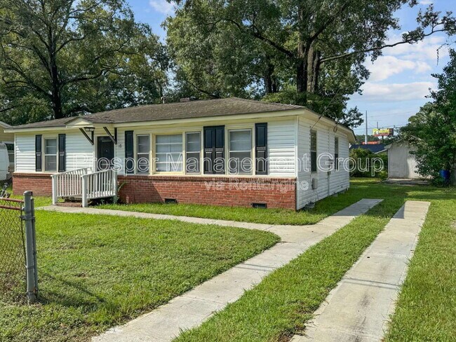 Photo - 17 Stratton Dr House