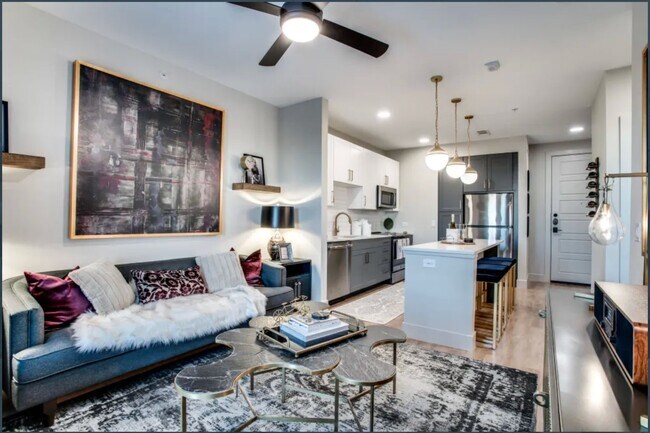Photo - 111 W Davis St Unidad 2425
