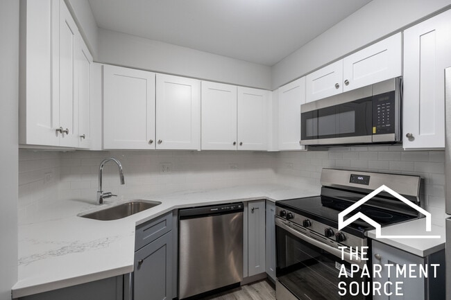 Photo - 744 W Gordon Ter