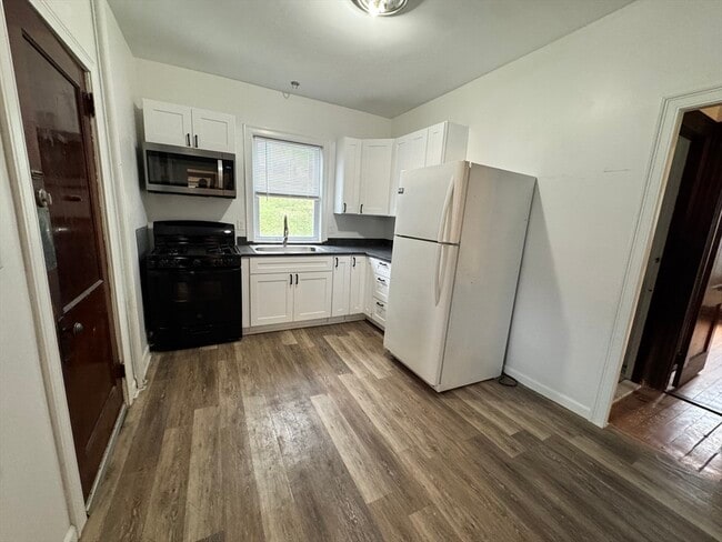 Photo - 341 Belmont St Unit 1