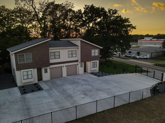 Photo - 158 Marion Anderson Rd Unidad C