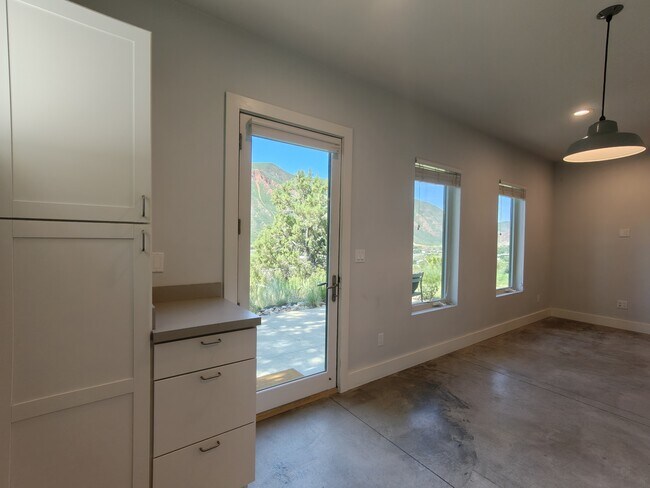 Photo - 600 Greenway Dr