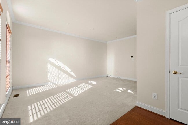 Photo - 618 Berwick Ct