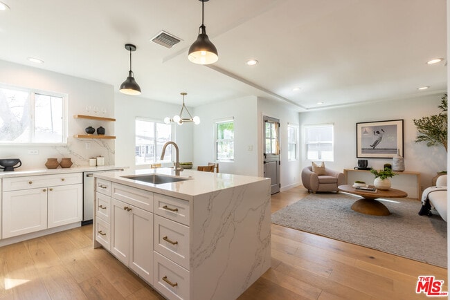 Photo - 3840 Lyceum Ave