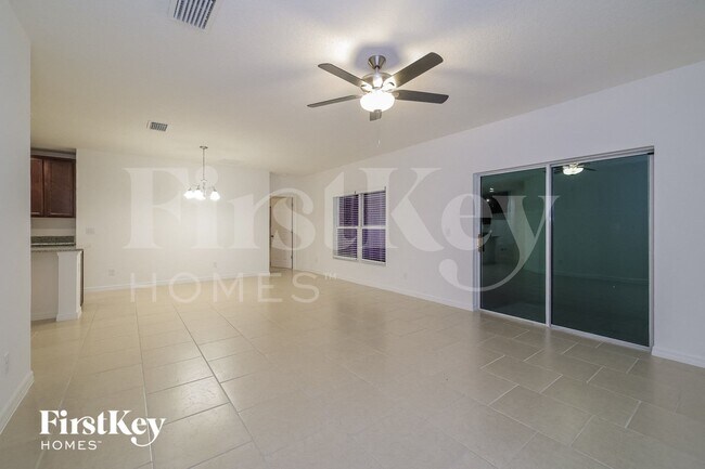 Photo - 845 Avenal Ln