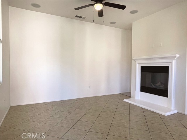 Photo - 1488 Springfield Way