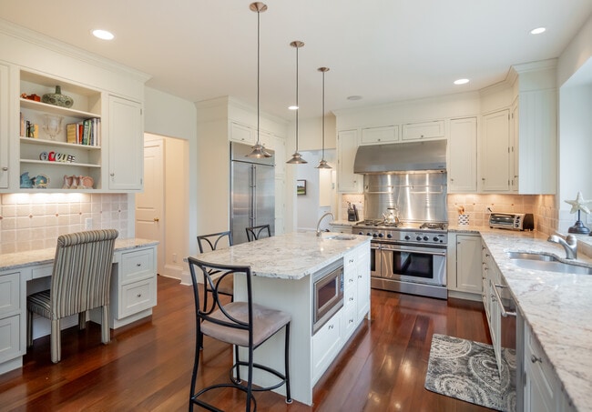 Photo - 21 Fieldview Ln