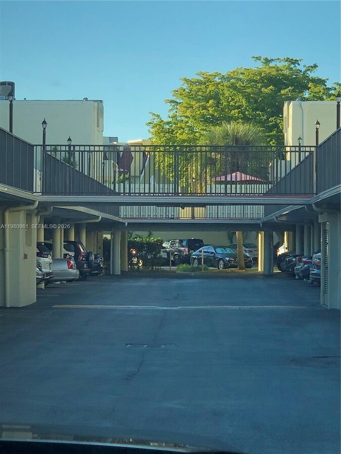 Photo - 1701 NE 115th St