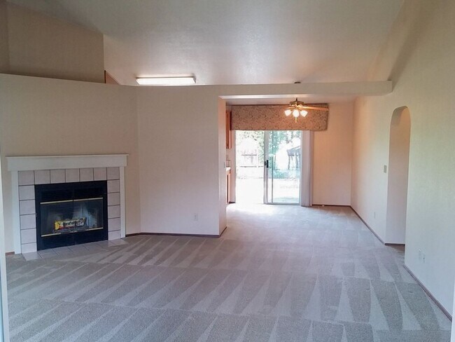 Photo - 3 Bedroom Home in Hilltop Area