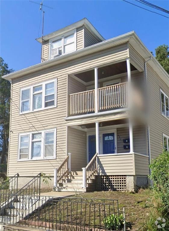 Building Photo - 694 Killingly St Rental