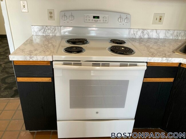 Photo - 81 Essex St Unit 75