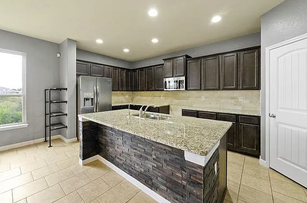 Photo - 3310 Battlecry